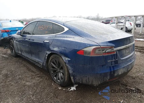 2018 Tesla Model S 100D/75D/P100D z USA, uszkodzony, nr VIN 5YJSA1E24JF296777